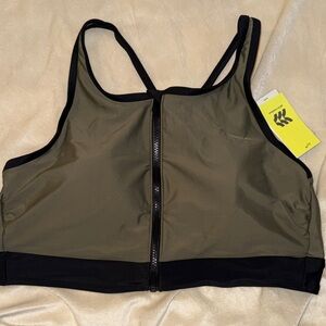 All in motion sports bra with front zipper xl